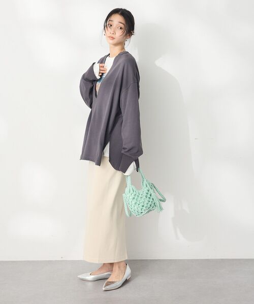 CRAFT STANDARD BOUTIQUE(クラフトスタンダードブティック)の「TC裏毛Vネックプルオーバー(スウェット・レディース・アイボリー/ベージュ/ブラック・FREE)」の12枚目の写真