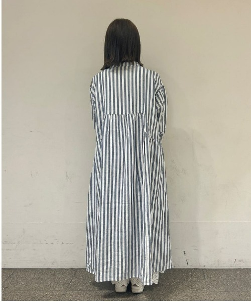 Samansa Mos2（サマンサ モスモス）の「【Cross×Linen】ショールカラーワンピース ≪S/Mサイズ≫（ワンピース・レディース・ベージュ/サックスブルー/ピンク/ブルー/オフホワイト・M/S）」の16枚目の写真