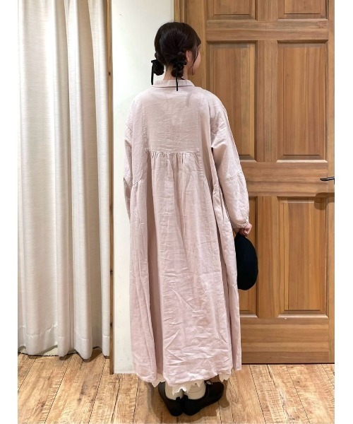 Samansa Mos2（サマンサ モスモス）の「【Cross×Linen】ショールカラーワンピース ≪S/Mサイズ≫（ワンピース・レディース・ベージュ/サックスブルー/ピンク/ブルー/オフホワイト・M/S）」の13枚目の写真