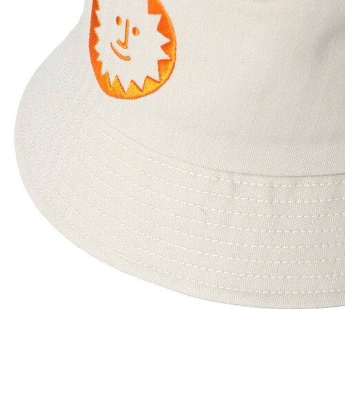 fennica（フェニカ）の「【HELSHINKI】【別注】cableami × HELSINKI PLAYGROUND / バケットハット（ハット・レディース・ベージュ・MEDIUM）」の6枚目の写真