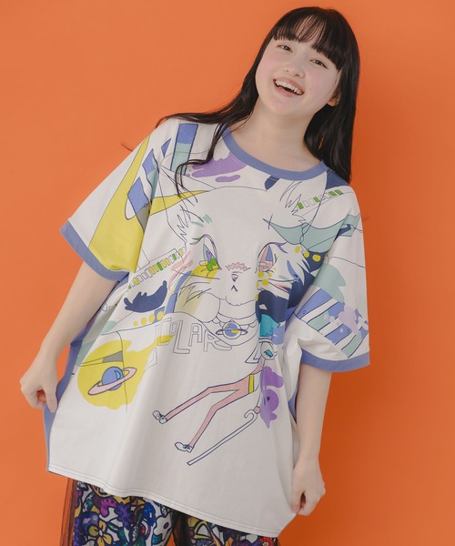 ScoLar（スカラー）の「151651：アニメ風ネコ柄 バイカラープルオーバー（Tシャツ/カットソー・レディース・ベージュ/パープル/ブルー・M）」の6枚目の写真