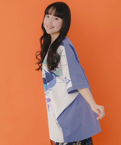 ScoLar（スカラー）の「151651：アニメ風ネコ柄 バイカラープルオーバー（Tシャツ/カットソー・レディース・ベージュ/パープル/ブルー・M）」の8枚目の写真