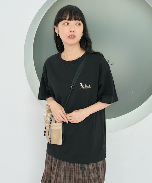 FREAK'S STORE(フリークスストア)の「Foxfire × FREAK'S STORE/フォックスファイヤー 別注 モチーフ刺繍 Tシャツ/ワンポイント 刺繍Tシャツ(Tシャツ/カットソー・レディース・ブルー/ブラック/ホワイト・フリ-)」の8枚目の写真