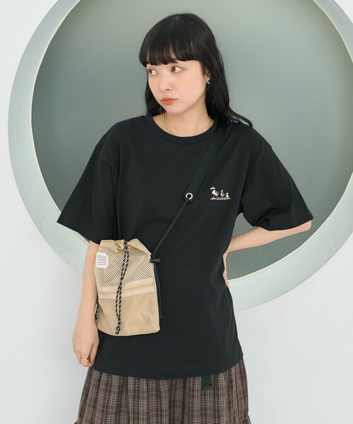 FREAK'S STORE(フリークスストア)の「Foxfire × FREAK'S STORE/フォックスファイヤー 別注 モチーフ刺繍 Tシャツ/ワンポイント 刺繍Tシャツ(Tシャツ/カットソー・レディース・ブルー/ブラック/ホワイト・フリ-)」の9枚目の写真