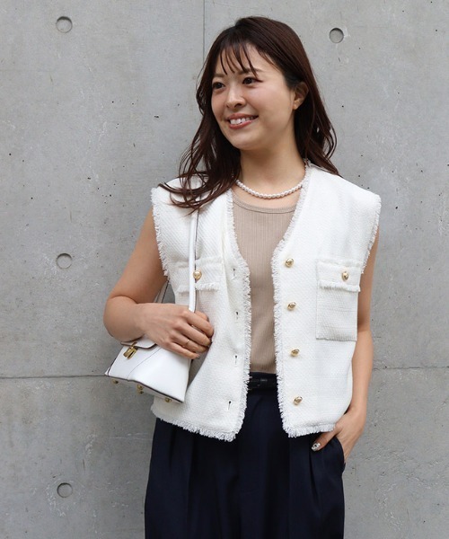 Pierrot（ピエロ）の「【ブラ紐隠し】クルーネックリブタンクトップ（タンクトップ・レディース・ブラック/オフホワイト/ネイビー/サンドベージュ/チャコール・M/L）」の18枚目の写真