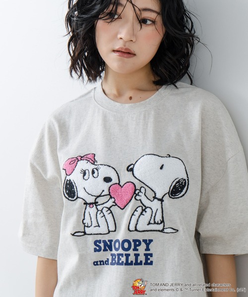 PEANUTS（ピーナッツ）の「【PEANUTS/ピーナッツ】オリジナルデザインTシャツ スヌーピー 　ベル　ドロップショルダー ビッグシルエット　ユニセックス（Tシャツ/カットソー・メンズ・パープル系その他2/ホワイト系その他2/ベージュ系その他/ピンク系その他・X-LARGE/LARGE/SMALL/MEDIUM）」の21枚目の写真