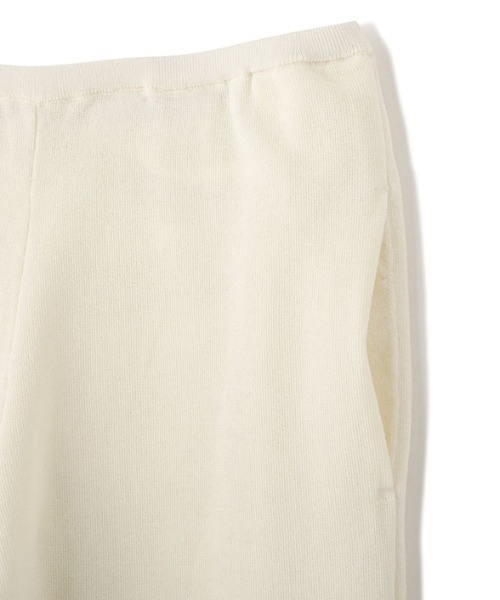 ETRE TOKYO（エトレトウキョウ）の「ソフトシアーワイドニットパンツ（その他パンツ・レディース・ブラウン/アイボリー・S/M）」の5枚目の写真