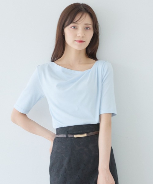 Andemiu（アンデミュウ）の「ドレープカットTシャツ451395（Tシャツ/カットソー・レディース・モカ/オフホワイト/ブラック/サックスブルー/チャコールグレー・FREE）」の5枚目の写真