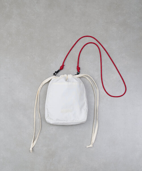 BIRTHDAY BAR（バースデイバー）の「ナイロン保冷ショルダーミニバッグ（ショルダーバッグ・レディース・アイボリー/ブルー/ベージュ/ネイビー・0）」の6枚目の写真