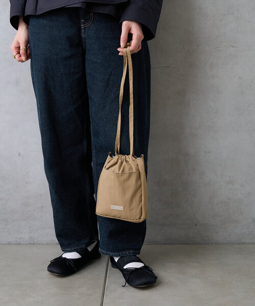 BIRTHDAY BAR（バースデイバー）の「ナイロン保冷ショルダーミニバッグ（ショルダーバッグ・レディース・アイボリー/ブルー/ベージュ/ネイビー・0）」の18枚目の写真