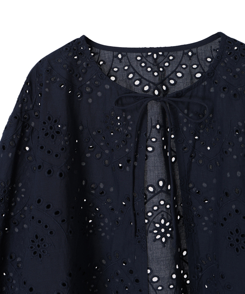 Petit Honfleur(プチオンフルール)の「【さっと羽織って大人かわいい】スカラップレースブラウス(シャツ/ブラウス・レディース・ネイビー/ホワイト・9号/11号)」の22枚目の写真