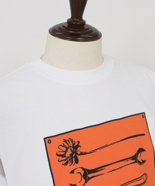 UN-FILLED（アンフィルド）の「mt9712- U.F GERBERA TOOL HEAVY WEIGHT T-SHIRT Tシャツ（Tシャツ/カットソー・メンズ・ホワイト/サンドベージュ・XL/M/L）」の8枚目の写真