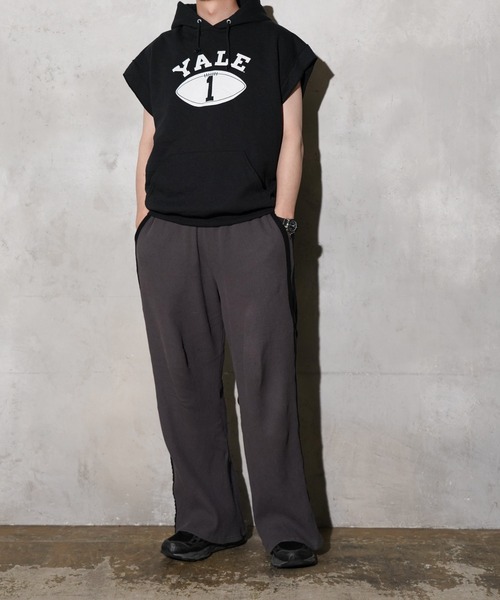 SUNNY  SPORTS（サニースポーツ）の「The BOOK STORE / ブックストア YALE SS SWEAT HOODIE ノースリーブ カットオフ プルオーバーパーカー（スウェット・メンズ・ブラック/グレー・LARGE/X-LARGE/MEDIUM）」の4枚目の写真