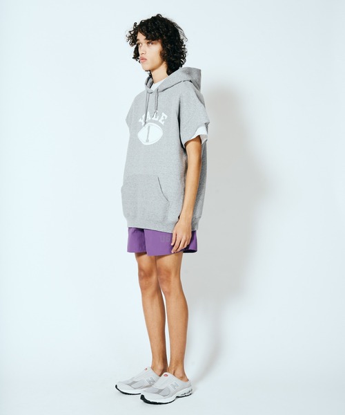 SUNNY  SPORTS（サニースポーツ）の「The BOOK STORE / ブックストア YALE SS SWEAT HOODIE ノースリーブ カットオフ プルオーバーパーカー（スウェット・メンズ・ブラック/グレー・LARGE/X-LARGE/MEDIUM）」の16枚目の写真