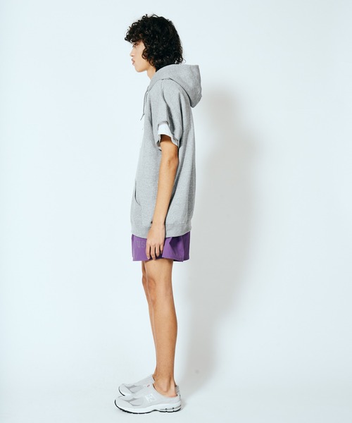 SUNNY  SPORTS（サニースポーツ）の「The BOOK STORE / ブックストア YALE SS SWEAT HOODIE ノースリーブ カットオフ プルオーバーパーカー（スウェット・メンズ・ブラック/グレー・LARGE/X-LARGE/MEDIUM）」の17枚目の写真