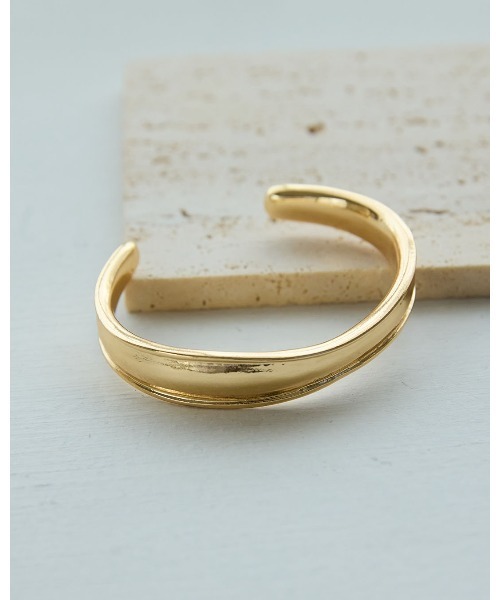VIS（ビス）の「ニュアンスメタルバングル（バングル/リストバンド・レディース・ゴールド/シルバー・FREE）」の2枚目の写真