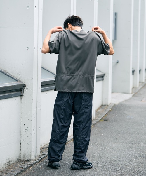 MSGM ナイロンパンツ ブラック ネオンイエローロゴ ドローコード MSGM ナイロンパンツ ブラック ネオンイエローロゴ ドローコード