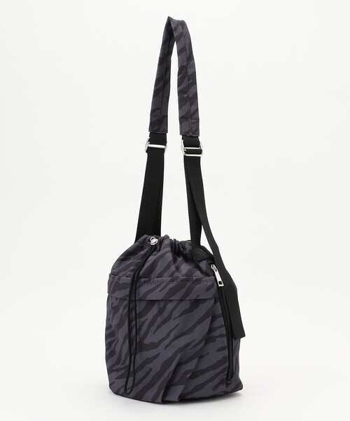 ANY（エニィ）の「巾着ショルダーバッグ（ショルダーバッグ・レディース・ブラック系/グレー系5/ブラウン系5/ベージュ系・F）」の6枚目の写真