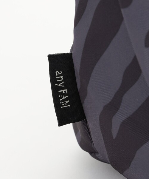 ANY（エニィ）の「巾着ショルダーバッグ（ショルダーバッグ・レディース・ブラック系/グレー系5/ブラウン系5/ベージュ系・F）」の9枚目の写真