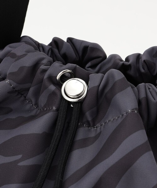 ANY（エニィ）の「巾着ショルダーバッグ（ショルダーバッグ・レディース・ブラック系/グレー系5/ブラウン系5/ベージュ系・F）」の10枚目の写真