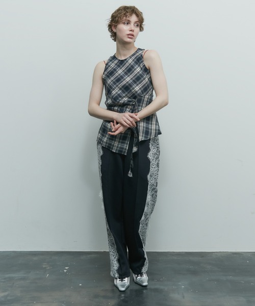 uyu.（ウユ）の「チェック柄ノースリーブシャツ（シャツ/ブラウス・レディース・ブラック/レッド/イエロー・FREE）」の10枚目の写真