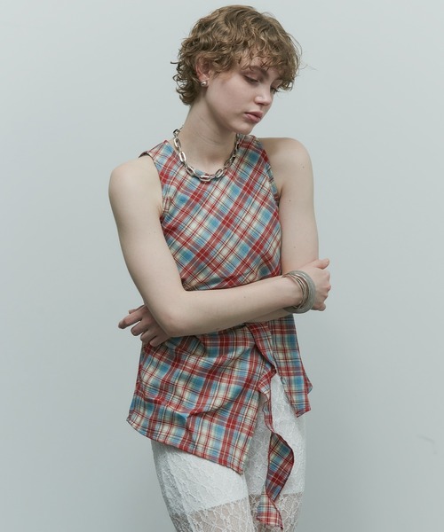 uyu.（ウユ）の「チェック柄ノースリーブシャツ（シャツ/ブラウス・レディース・ブラック/レッド/イエロー・FREE）」の18枚目の写真