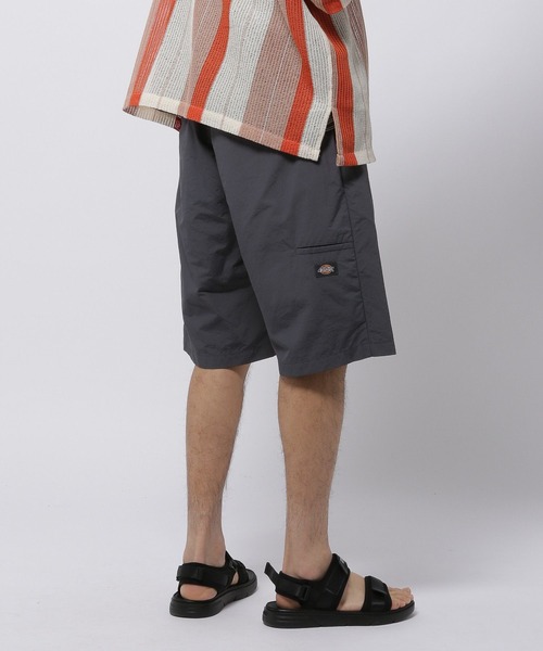 Dickies(ディッキーズ)の「【Dickies(ディッキーズ)】別注ナイロンショートパンツ(その他パンツ・メンズ・チャコール/ベージュ/ブラック・MEDIUM/LARGE)」の6枚目の写真