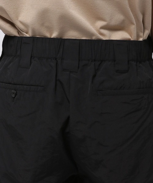 Dickies(ディッキーズ)の「【Dickies(ディッキーズ)】別注ナイロンショートパンツ(その他パンツ・メンズ・チャコール/ベージュ/ブラック・MEDIUM/LARGE)」の16枚目の写真