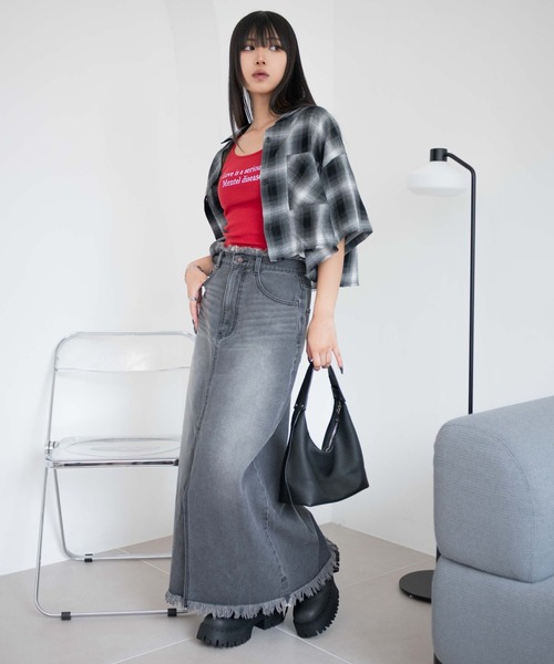 WEGO（ウィゴー）の「WEGO/フリンジロングスリットデニムスカート（デニムスカート・レディース・コバルトブルー/ブラック系3・FREE）」の3枚目の写真