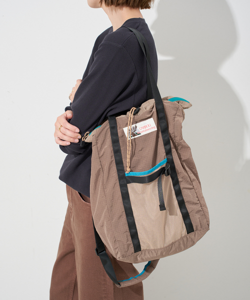 Caribou（カリブー）の「《追加》CARIBOU MOUNTAINEERING SLOBE別注 ショルダーバッグ（ショルダーバッグ・レディース・ブラック/ブラウン・FREE）」の2枚目の写真