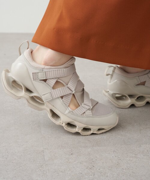 Omekashi(オメカシ)の「MIZUNO WAVE PROPHECY STRAP(スニーカー・レディース・ブラック/ベージュ・24cm/23cm/25cm)」の21枚目の写真