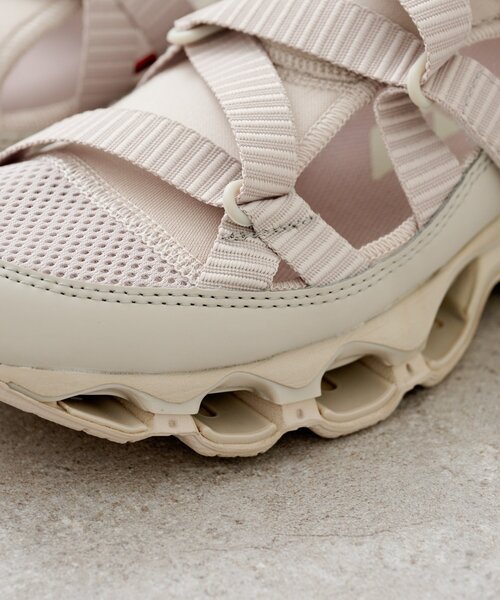 Omekashi(オメカシ)の「MIZUNO WAVE PROPHECY STRAP(スニーカー・レディース・ブラック/ベージュ・24cm/23cm/25cm)」の7枚目の写真