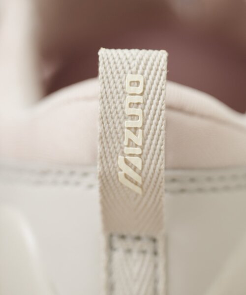 Omekashi(オメカシ)の「MIZUNO WAVE PROPHECY STRAP(スニーカー・レディース・ブラック/ベージュ・24cm/23cm/25cm)」の10枚目の写真