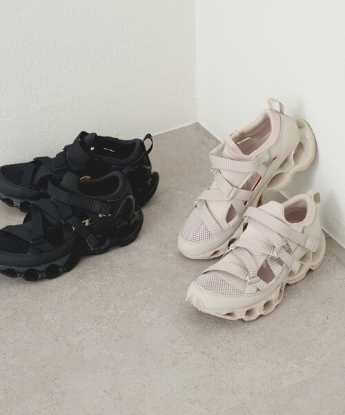 Omekashi(オメカシ)の「MIZUNO WAVE PROPHECY STRAP(スニーカー・レディース・ブラック/ベージュ・24cm/23cm/25cm)」の6枚目の写真