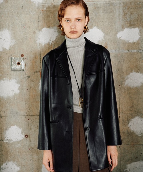 LARUTA（ラルータ）の「【LARUTA】フェイクスエード＆合皮切替テーラードジャケット（テーラードジャケット・レディース・ブラウン/キャメル/ライトベージュ/ブラック・FREE）」の3枚目の写真