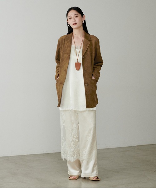 LARUTA（ラルータ）の「【LARUTA】フェイクスエード＆合皮切替テーラードジャケット（テーラードジャケット・レディース・ブラウン/キャメル/ライトベージュ/ブラック・FREE）」の9枚目の写真