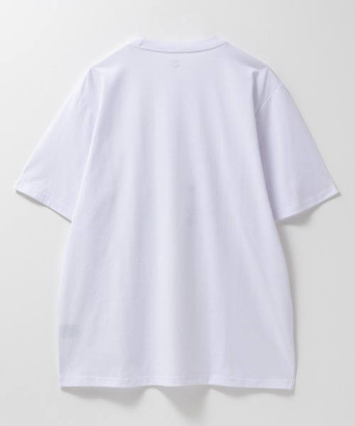 Mac-House（マックハウス）の「T-GRAPHICS エモラインアートプリント半袖Ｔシャツ（Tシャツ/カットソー・メンズ・グリーン/ブラック/オフホワイト/ベージュ系/オリーブ・M/L/S/XL）」の7枚目の写真