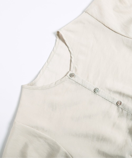 AMELY(エミリー)の「ティアードフリルペプラムシアーブラウス(シャツ/ブラウス・レディース・ブラック/ホワイト/ベージュ・フリー)」の9枚目の写真