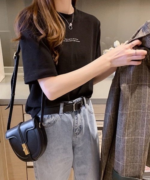 Beststore(ベストストア)の「ロゴ Tシャツ トップス(Tシャツ/カットソー・レディース・ホワイト/ブラック・FREE)」の5枚目の写真