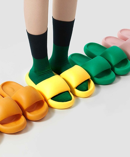 SANSeLF(サンセルフ)の「【SANSeLF】ラウンドフォームサンダル ボリュームシルエット 厚底スリッポン sas25s001(サンダル・レディース・ホワイト/ピンク/イエロー・S/M/L)」の4枚目の写真