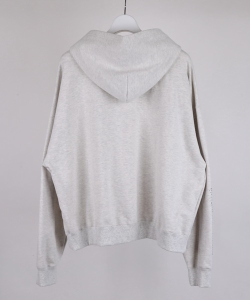 DISCOVERED(ディスカバード)の「DISCOVERED HOTFIX BONE&HEART PARKA(パーカー・メンズ・ホワイト/ブラック・1/3)」の3枚目の写真