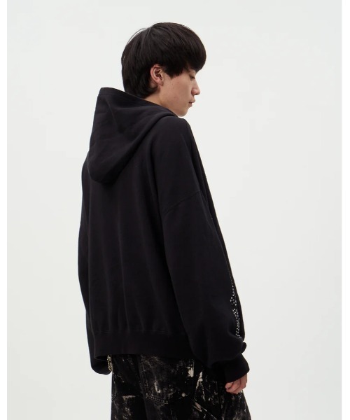 DISCOVERED(ディスカバード)の「DISCOVERED HOTFIX BONE&HEART PARKA(パーカー・メンズ・ホワイト/ブラック・1/3)」の10枚目の写真