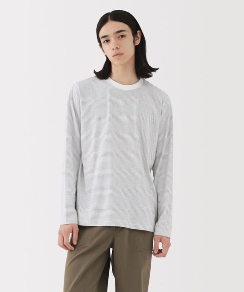 無印良品（ムジルシリョウヒン）の「紳士　天竺編みクルーネック長袖Ｔシャツ（ボーダー）（Tシャツ/カットソー・メンズ・ネイビー系/ダークブラウン系/ホワイト系/ブラック系・S/M/L/XL）」の2枚目の写真