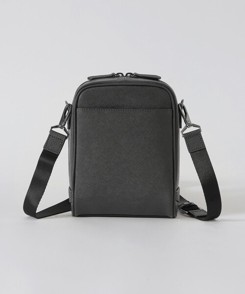 BLACK LABEL CRESTBRIDGE(ブラックレーベル・クレストブリッジ)の「エンボスチェックミニクロスボディバッグ(ショルダーバッグ・メンズ・ブラック/チャコールグレー・FREE)」の6枚目の写真