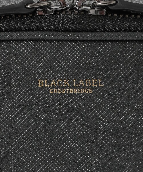 BLACK LABEL CRESTBRIDGE(ブラックレーベル・クレストブリッジ)の「エンボスチェックミニクロスボディバッグ(ショルダーバッグ・メンズ・ブラック/チャコールグレー・FREE)」の8枚目の写真
