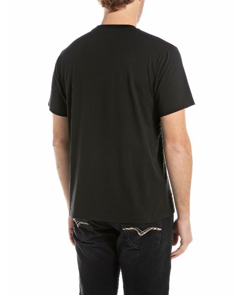 REPLAY（リプレイ）の「レギュラーフィット ベーシックジャージー LOGO Tシャツ（Tシャツ/カットソー・メンズ・ブラック/ホワイト/ダークネイビー・MEDIUM/SMALL/X-LARGE/LARGE）」の5枚目の写真