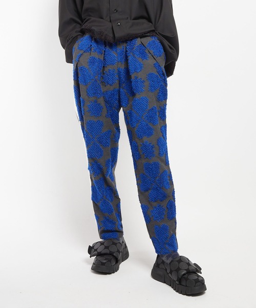 gomme(ゴム)の「4リーフクローバーJQ トラックパンツ(その他パンツ・レディース・ブラック/グレー・MEDIUM)」の1枚目の写真