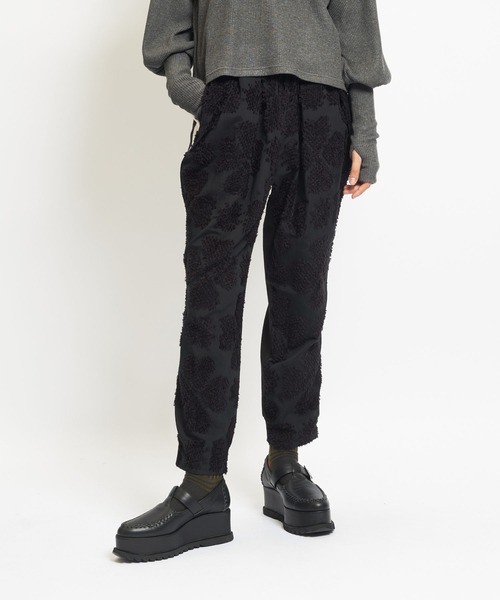 gomme(ゴム)の「4リーフクローバーJQ トラックパンツ(その他パンツ・レディース・ブラック/グレー・MEDIUM)」の2枚目の写真