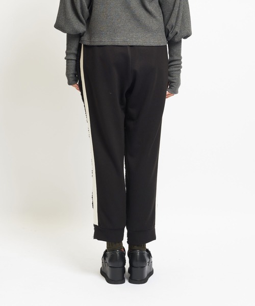 gomme(ゴム)の「4リーフクローバーJQ トラックパンツ(その他パンツ・レディース・ブラック/グレー・MEDIUM)」の11枚目の写真