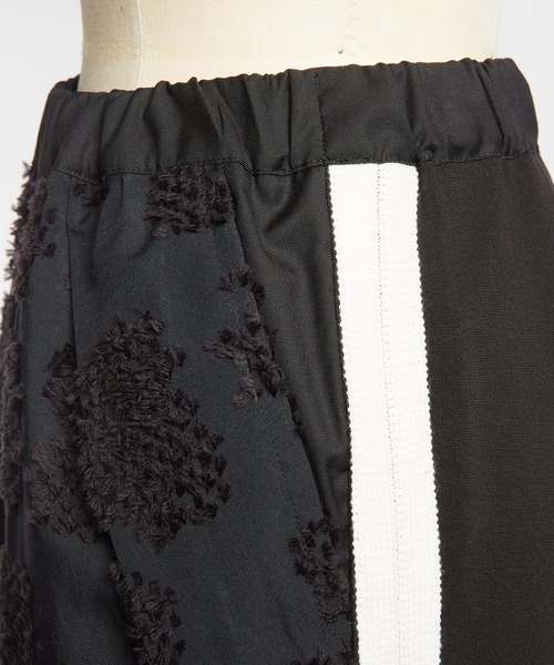 gomme(ゴム)の「4リーフクローバーJQ トラックパンツ(その他パンツ・レディース・ブラック/グレー・MEDIUM)」の20枚目の写真